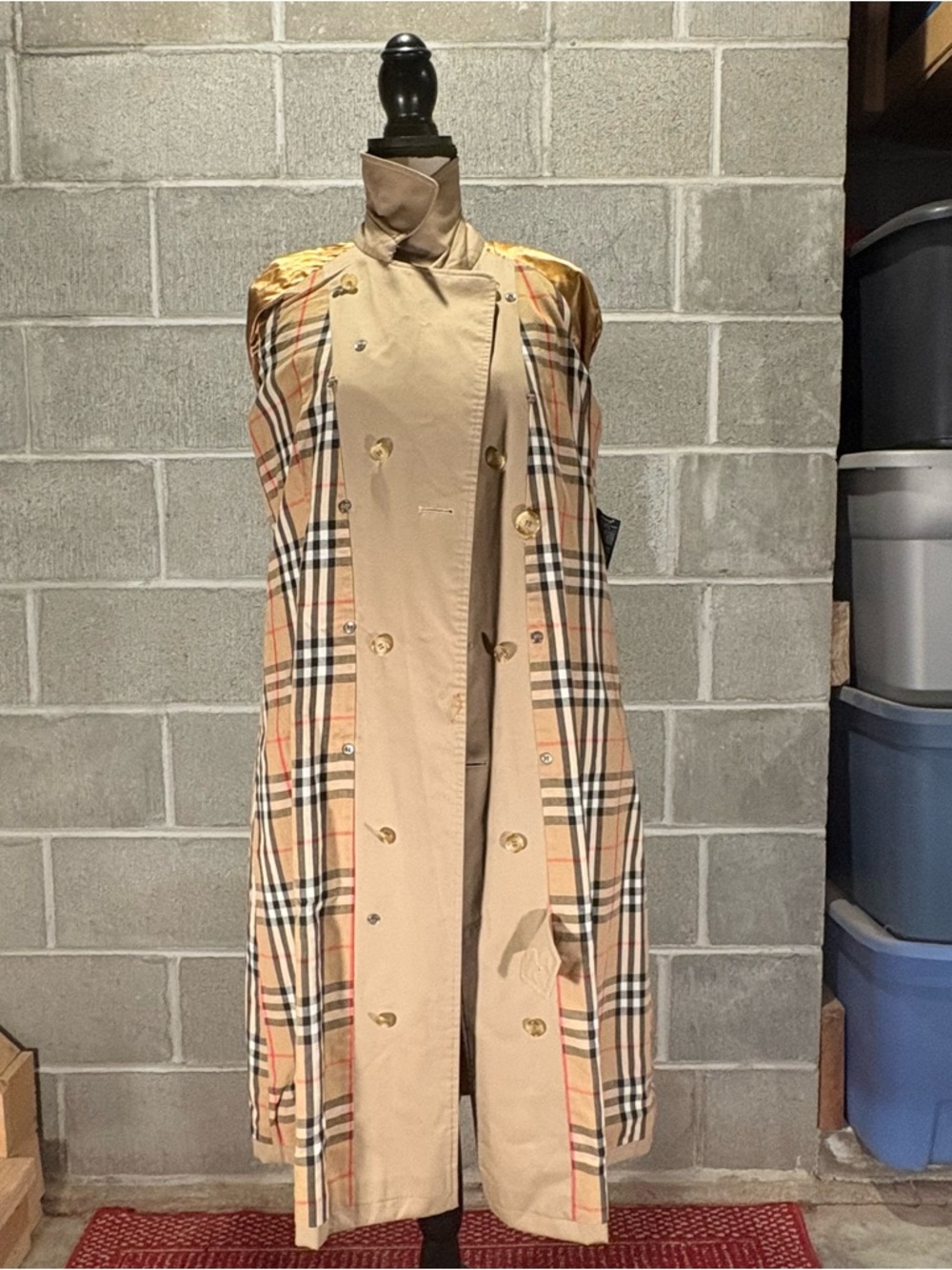 Burberry trench coat - Picture 7 of 16
